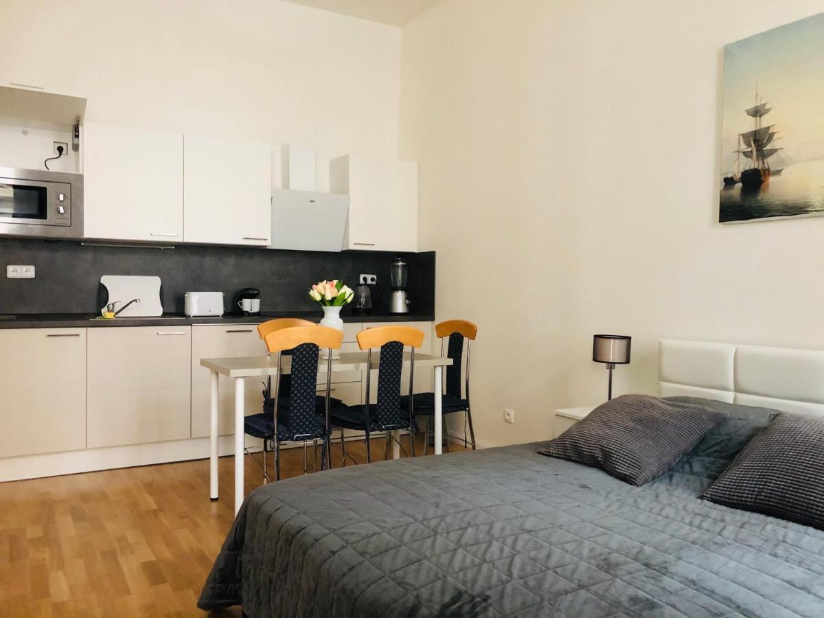 Modern Cozy Apartment In Central ปราก ภายนอก รูปภาพ